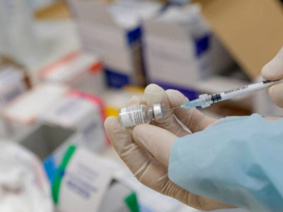 Япон “Pfizer”-ын вакциныг бүртгэжээ
