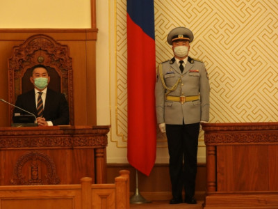 Х.Баттулга: Ж.Эрдэнэбат эхлээд хэргээ шийдүүлчихэж болохгүй юу? Тэртээ тэргүй УИХ-ын гишүүдийн тал нь гэмт хэрэгтэн байна...