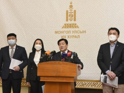 Б.Энх-Амгалан: ҮАБЗ-ийн гишүүд ямар зориулалттай их хэмжээний мөнгө оруулж ирснийг шалгах ёстой