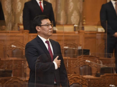 Ж.Эрдэнэбатыг парламентын “зөвшөөрөл”-өөр шалгахаар боллоо