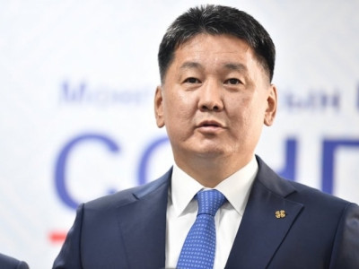 Хүүхдийн 100 мянган төгрөг, цахилгаан хөнгөлөлтийг үргэлжлүүлэх эсэхийг У.Хүрэлсүх тангараг өргөмөгц, ҮАБЗ-ийн анхны хурлаар шийднэ 
