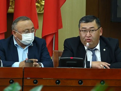 АН-аас хөөсөн гэх Ж.Батсуурь, Н.Ганибал, Ц.Туваан нар Д.Ганбатыг бүлгийн даргын үүрэгт ажлаас чөлөөллөө