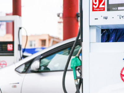 АИ-92 шатахууны үнэ шатлалтайгаар 100 төгрөгөөр өснө