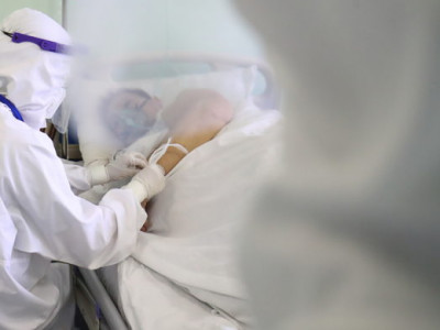 Монголд ирсэн хоёр иргэнээс Омикрон хувилбар илэрчээ
