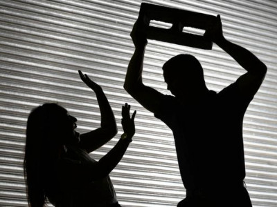 Утсаа шалгуулсангүй гэх шалтгаанаар эхнэрээ зоджээ