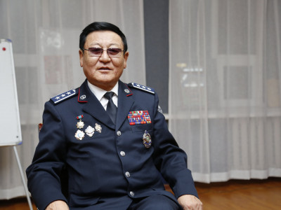 Хурандаа, Соёлын гавьяат зүтгэлтэн Л.Гаваасүрэн тaaлaл төгcлөө