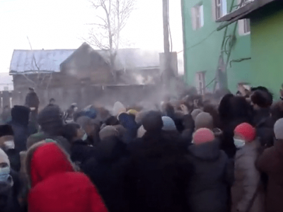 Хөвсгөл аймгийн Мөрөн сумын иргэд 500 000- 10 сая хүртэлх мөнгөө өгөөд 100 хувийн ашиг өгнө гэх зараар бөөгнөрөл үүсгэж байна гэв