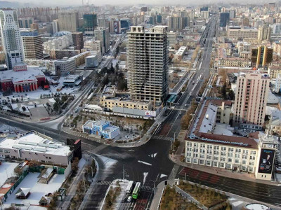 Импортын татварыг маш өндөр тогтоон, үйлдвэрлэгч орон болж бусдын хараанаас гарцгаая