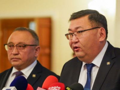 Өндөр насны тэтгэвэр авагч банкнаас авсан зээлээ барагдуулаагүй байхдаа нас барсан бол төрөөс чөлөөлөх хуулийн төсөл өргөн барьжээ