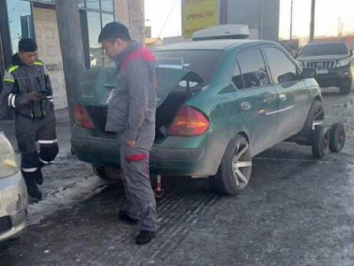 Бэхэлгээ тасарч Toyota Prius машин мөргөсөн ослын хохиролд 2.273.000 төгрөгийг барагдуулжээ