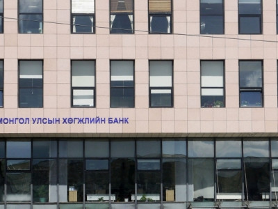 Хөгжлийн банкны хэрэг гээчээр хэдэн үйлдвэрлэгчээ “нухаад” дуусгах уу?!