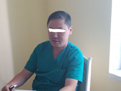 Өвчтөнөө зодсон Сэлэнгэ аймгийн нэгдсэн эмнэлгийн эмчийг эрүүлжүүлэхгүйгээр явуулжээ