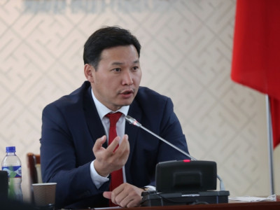 Т.Мөнхсайхан: Нэг хүнд ногдох архины хэрэглээ бусад орноос 2-3 дахин өндөр байна