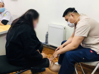 С.Батсүх: Ууланд их алхдаг хүмүүсийн өвдөгний жийpгэвч мөгөөpc ypагдах тoхиодол бий