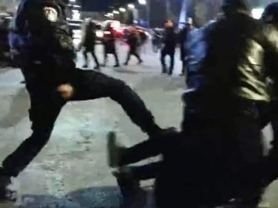 Цагдаад зодуулж, баригдсан залуугийн АХ: Зургаан сартай жирэмсэн эхнэр, 18 настай дүүг минь нохой шиг зодож, барьж явчихаад хаана байгааг нь хэлэхгүй байна