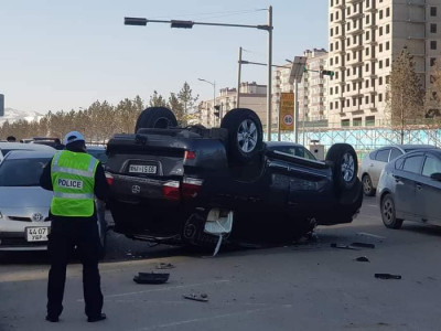 Г.Отгонтамир: Дөрвөн машин мөргөлдөж, нэг нь онхолдсон осол гарсан. Хүний амь нас эрсдээгүй 