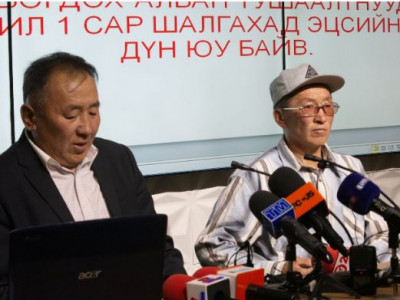 Б.Мөнхтогоо: Баянхонгор аймгийн эмч нарын хариуцлагагүй үйлдлээс болж хүү маань нуруу нугасны саажилттай болсон