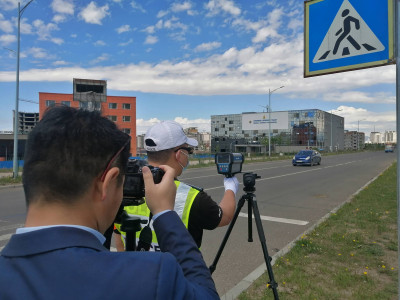 Хан-Уул дүүрэг дэх цагдаагийн газрын замын цагдаагийн хэлтсээс иргэд жолооч нарт сэрэмжлүүлж байна 