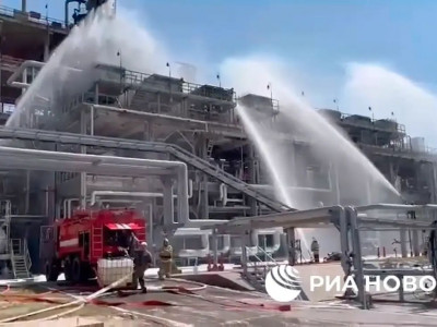 Украины камиказе дрон Оросын газрын тос боловсруулах үйлдвэрийг дэлбэлжээ
