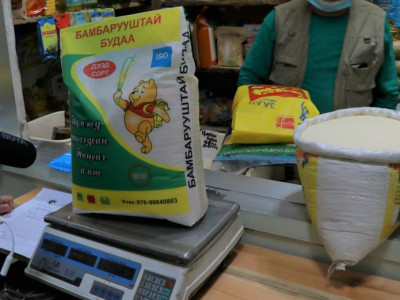 Хэмжээндээ хүрэхгүй будаа савлаж, худалдан борлуулсан иргэнийг торгов