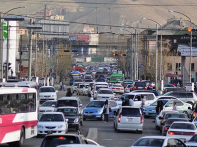 Буруу талдаа жолооны хүрдтэй автомашины хөдөлгөөнийг хугацаа тогтоож хориглох тухай асуудлыг дахин хэлэлцэнэ