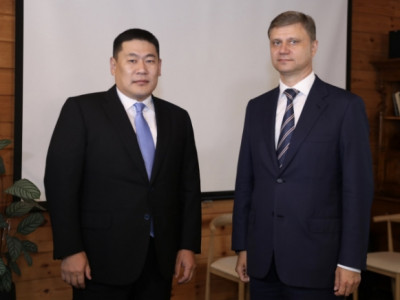 Шинэ сэргэлтийн бодлогын Боомтын сэргэлтийг 