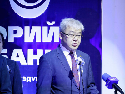 Ө.Гантөр: Төрийн банкны хувьцаа тавхан минутад 73 хувь нь зарагдлаа
