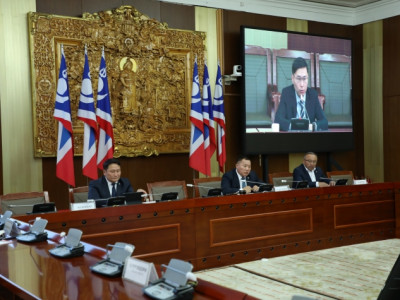 Өнөө маргаашаа аргацаасан бодлого Монголын эдийн засгийг чөтгөрийн тойрогт оруулсан гэв 