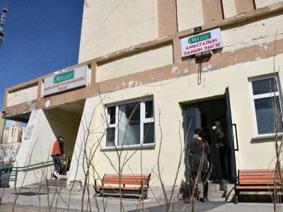 Хүүхдийн эмнэлгүүд хөл гишгэх зайгүй ХӨЛД ДАРАГДАЖ эхэллээ