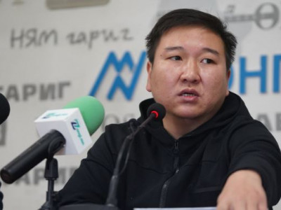 Э.Одбаяр: Пост оруулсны төлөө эх сурвалжаа хэлээд кофе уух, үгүй бол шоронд явах хоёр сонголтыг цагдаагаас өгч байсан