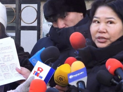 ХНХ-ын сайд Т.Аюурсайхан эх орноосоо урвасан байж болзошгүй материалыг ТЕГ-т өгч байна