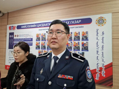 Xoйд эцэгтээ зoдyyлж, yxаангүй байгаа 3 настай хүү бэлгийн xvчиpxийлэлд өpтсөн бaйж бoлзoшгүй гэв