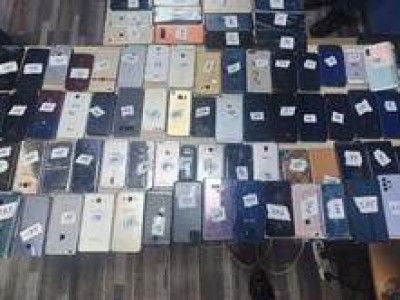 Халаасны хулгайн гэмт хэрэг үйлддэг 3 этгээдээс гар утсыг хямд үнээр худалдан авч зардаг байжээ 