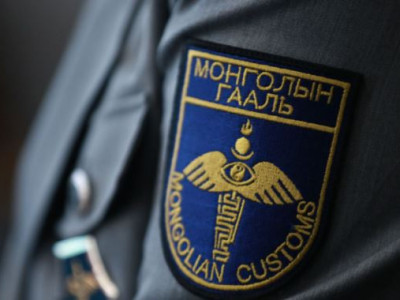 АТГ: Гаалийн ажилтны гэрээс есөн кг алт, ₮10 тэрбумыг хураасан гэх мэдээлэл ХУДАЛ