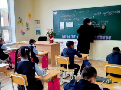 Бага ангийн сурагчид энэ ДОЛОО хоногт хичээллээд АМАРНА