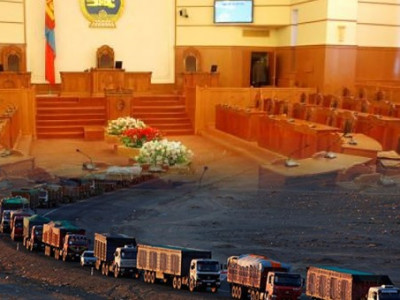 УИХ-ын дөрвөн гишүүн “Нүүрсний сонсгол хийе” гээд гарын үсэг цуглуулж эхэлжээ
