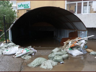 Өнөөдөр дуу цахилгаантай бороо орох тул орон сууцны гарааш, В1 давхар руу ус орохоос сэргийлэхийг зөвлөв 