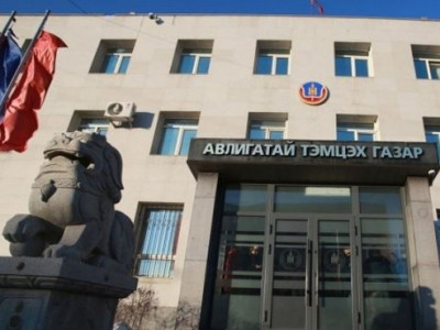 Дараах удирдах албан тушаалтнуудын хахууль авсан гэх хэргийг прокурорт шилжүүлжээ