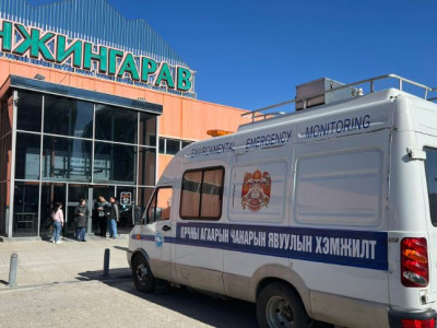 Дүнжингарав худалдааны төвийн бохирын шугамны худагнаас хүчтэй үнэр үнэртэж байна гэв