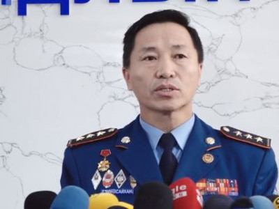 Хоёр байшинд нийт 12 хүн байснаас таван иргэн аврагджээ
