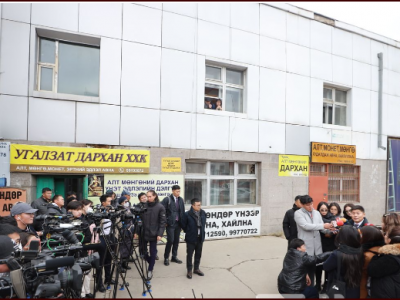 Х.Нямбаатар: Урт цагааны барилгыг нураагаад ногоон байгууламж болгох уу, худалдааны төв барих уу гэдэгт иргэд саналаа өгнө үү 