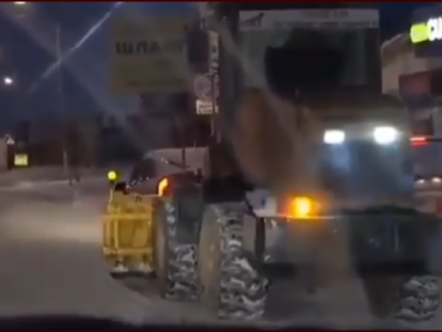 Цас цэвэрлэж байсан тээврийн хэрэгслийн хөдөлгөөнд саад учруулсан жолоочид торгох шийтгэл оногдуулжээ 
