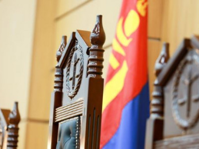 Хууль бусаар газар орны нэр өөрчилсөн Баян-Өлгий аймгийн 14 албан тушаалтанд холбогдох хэргийг прокурорт буцаажээ