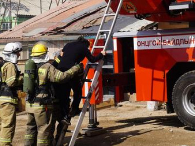 Албан үүргээ гүйцэтгэж яваад амиа алдсан Гал унтраах аврах 14 дүгээр ангийн салаан захирагч, дэслэгч Э-г эцсийн замд нь үдэх ёслол ОБЕГ-т боллоо