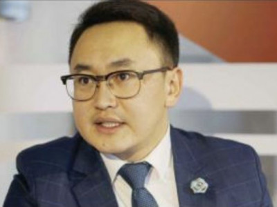 Ш.Алтангадас: Бусдын дуу, бичлэгийг зөвшөөрөлгүй түгээхэд 1-6 сар зорчих эрх хязгаарлах хүртэл ял шийтгэлтэй 
