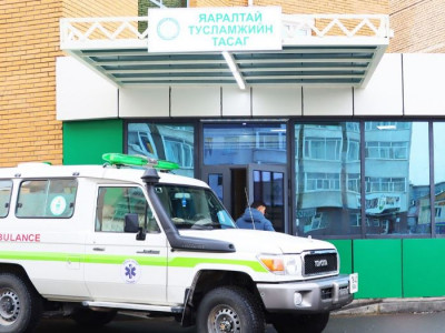 ГССҮТ: 27 настай эрэгтэйд яаралтайгаар тархи, мөчдийн хугарлыг бэхлэх засал, эмчилгээ хийсэн түүнийг хөөж гаргаагүй