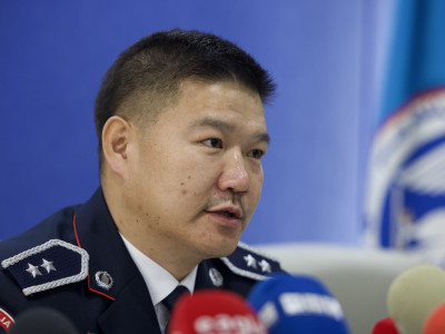 ЦЕГ: Өмгөөлөгч Б арын суудал дээр нас барсан байдалтай олдсон, хохирогчийн нэр дээр бүртгэгдсэн галт зэвсэг, сум, хонгио, гар утас болон бусад зүйлийг эд мөрийн баримтыг бэхжүүлэн авсан 