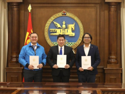2024 оны сонгууль улстөрийн тэмцэл биш мөнгөний дайн болж байна