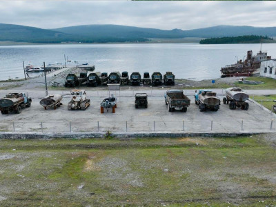 Хөвсгөл нуурт живсэн 11 техникийг нуурын 33.1-171 метрийн гүнээс татан гаргажээ