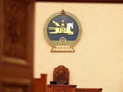 Монголын улстөрчид хуваагдлаа албан ёсоор зарлах үлдлээ!